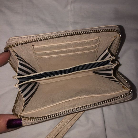 Wristlet - Picture 3 of 3